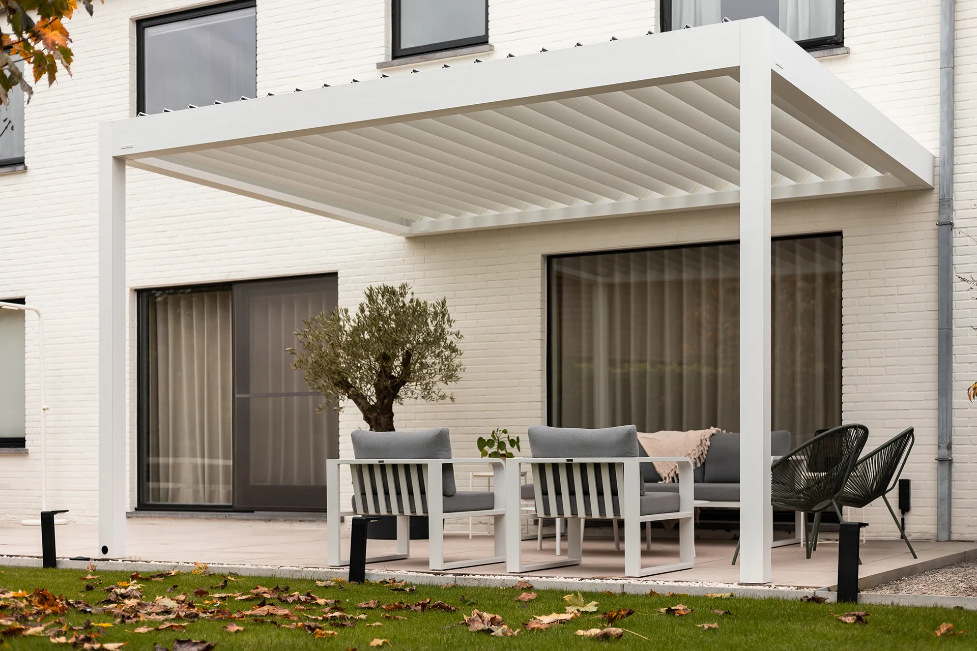 Terrassenüberdachung Lausitz mit Lamellendach